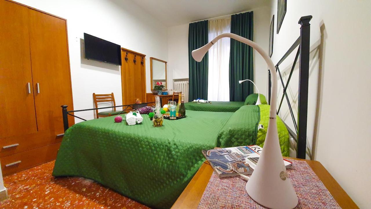A Casa Simpatia - A Richiesta Parcheggio Gratuito ! Hotell Roma Eksteriør bilde