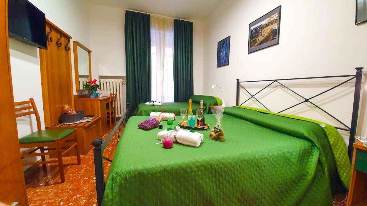 A Casa Simpatia - A Richiesta Parcheggio Gratuito ! Hotell Roma Eksteriør bilde