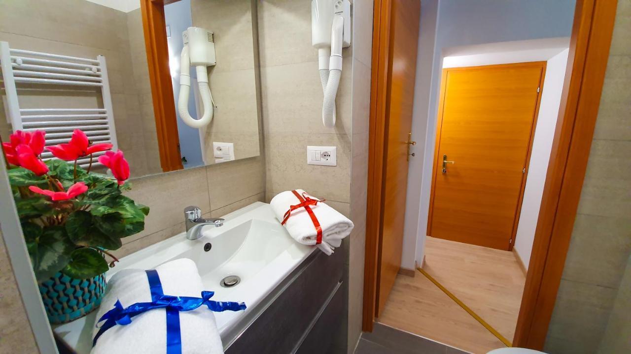 A Casa Simpatia - A Richiesta Parcheggio Gratuito ! Hotell Roma Eksteriør bilde