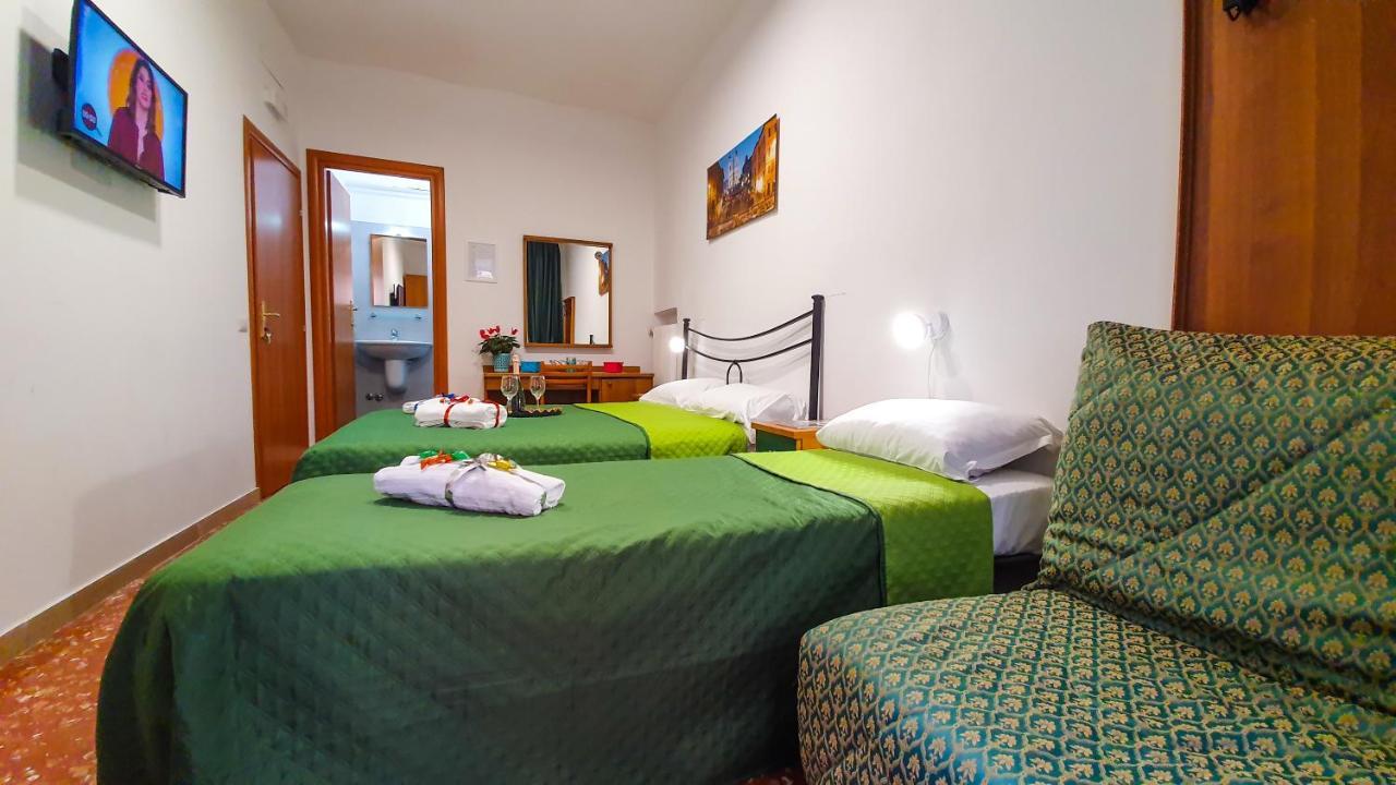 A Casa Simpatia - A Richiesta Parcheggio Gratuito ! Hotell Roma Eksteriør bilde